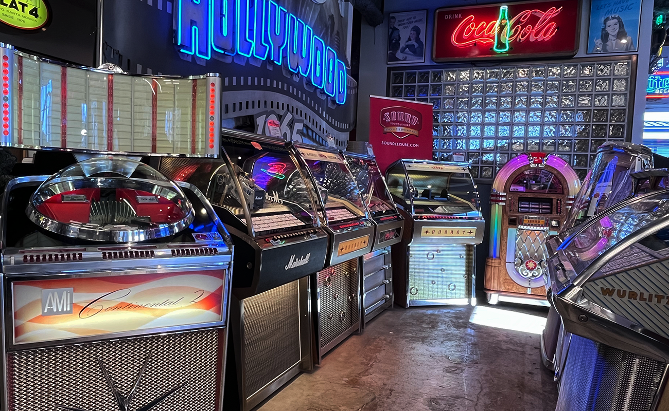 FLAT4｜VINTAGE JUKEBOX
