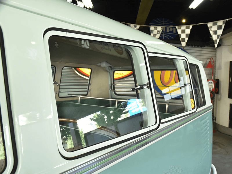 VW純正USED ポップアウトウインドウ T-1 1965～ ※左右ペア [コンディションA] ※送料別途扱い | MYBOWS-DEPOT